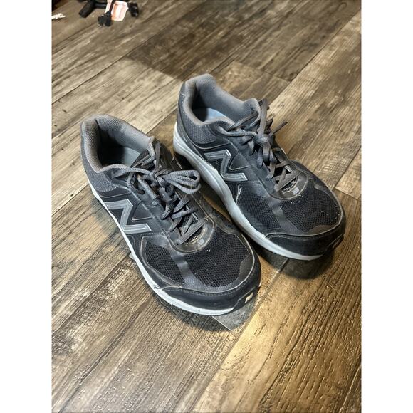 Mens 8.5 6E Wide New Balance 1540v3 Black - Picture 1 of 7